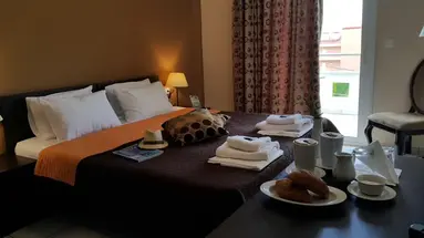 Yakinthos Hotel