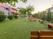 Yakinthos Hotel