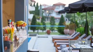 Yakinthos Hotel