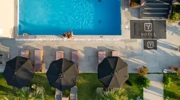Yakinthos Hotel
