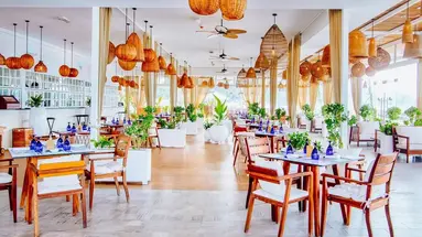 Yas Plaza Mangroves by IHG