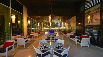 Yas Plaza Marina