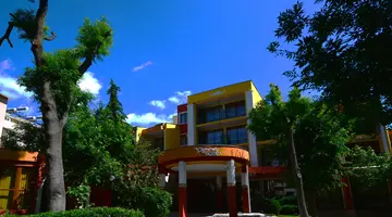 YAVOR PALACE