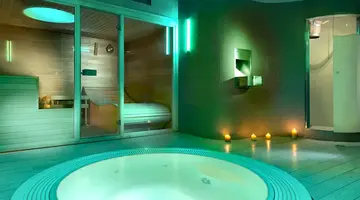 YES Hotel Touring & Spa