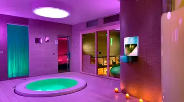 YES Hotel Touring & Spa