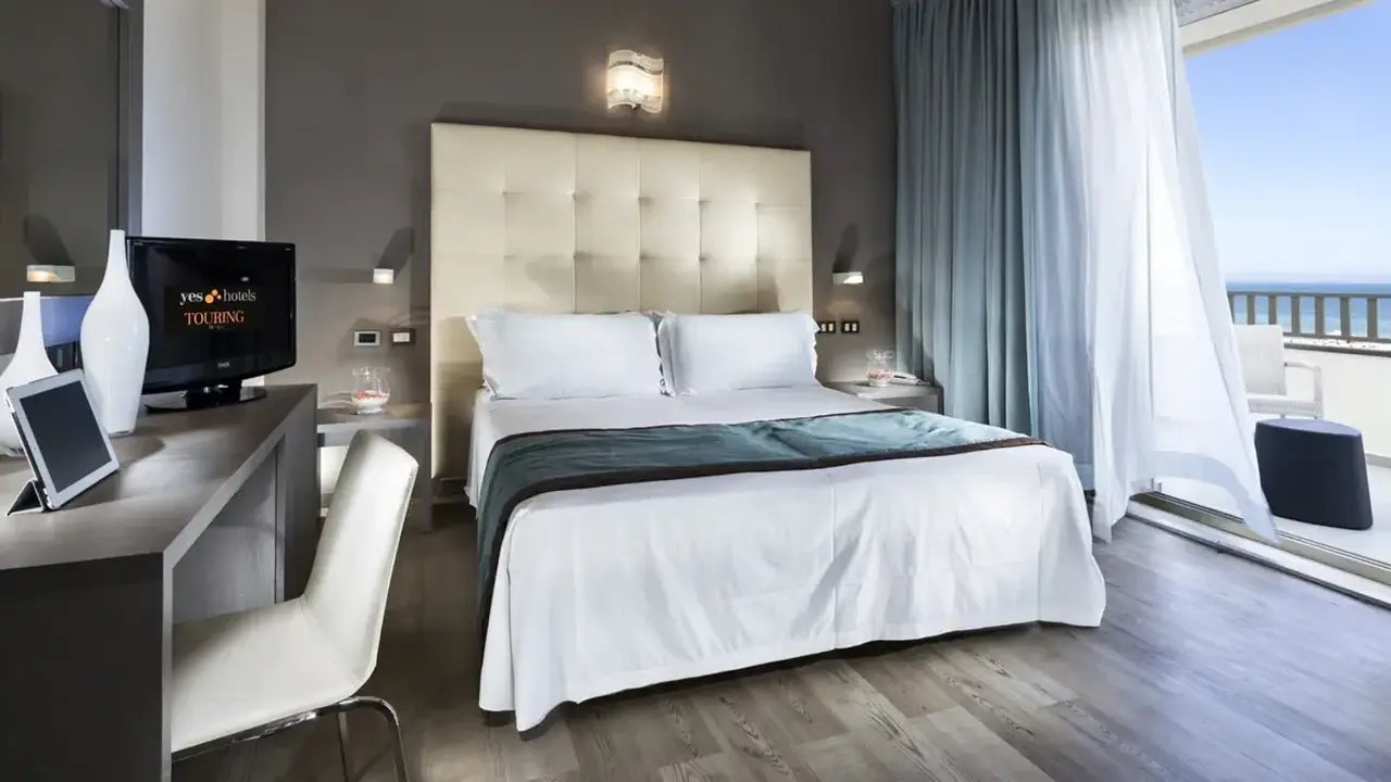 YES Hotel Touring