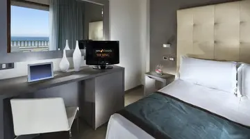 YES Hotel Touring