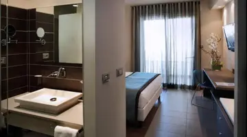 YES Hotel Touring