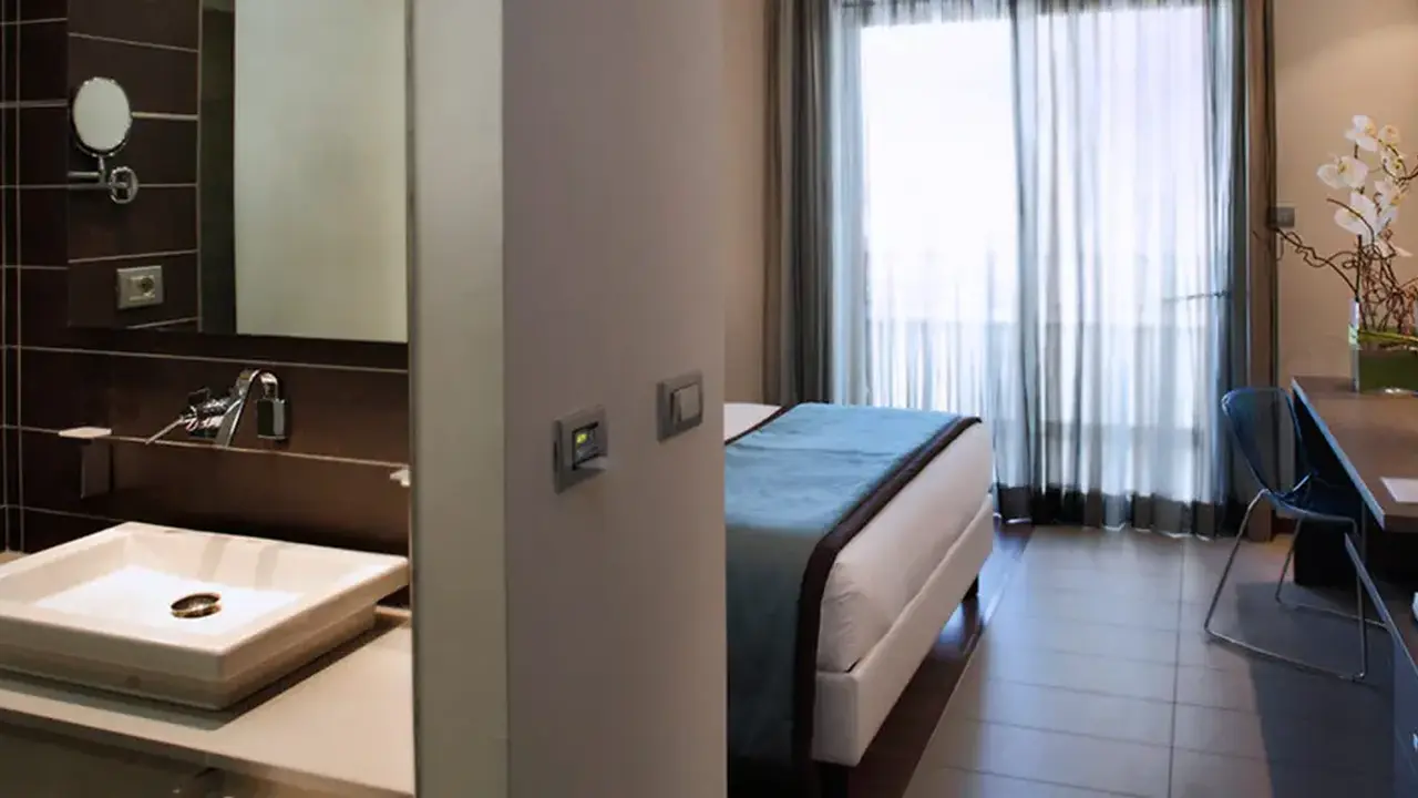 YES Hotel Touring