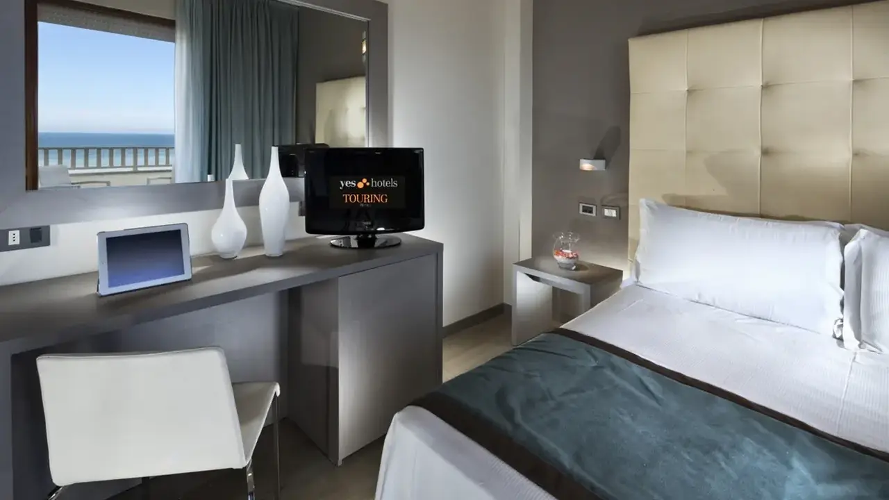 YES Hotel Touring