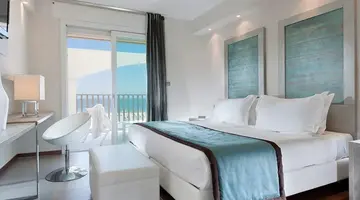 YES Hotel Touring