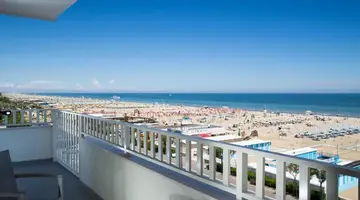 YES Hotel Touring