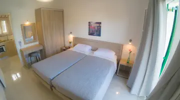 Yianetta Hotel Apartments