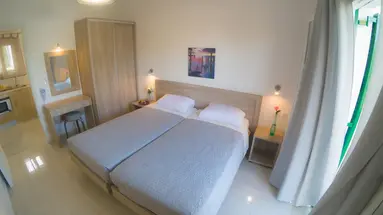 Yianetta Hotel Apartments