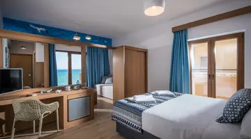 YIANNA CARAVEL HOTEL