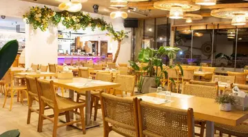 YIANNA CARAVEL HOTEL