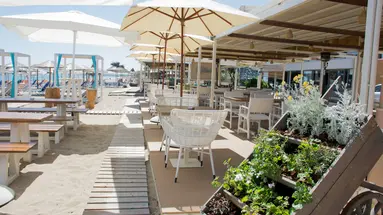 YIANNA CARAVEL HOTEL