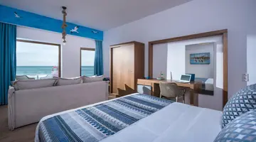 YIANNA CARAVEL HOTEL
