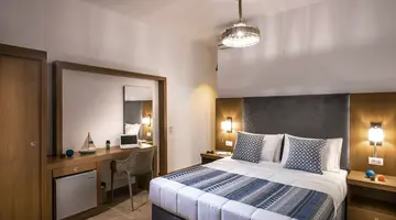 YIANNA CARAVEL HOTEL