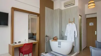 YIANNA CARAVEL HOTEL