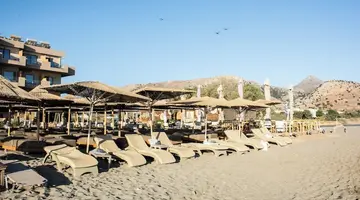 Yianna Caravel Suites by Checkin adult
