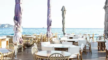 Yianna Caravel Suites by Checkin adult