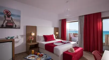 Yianna Caravel Suites