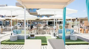 Yianna Caravel Suites
