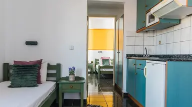Yiannis Manos Resort Hotel