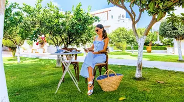 Yiannis Manos Resort Hotel