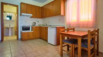 Yiannis Village Sidari