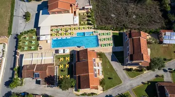 Yiannis Village Sidari