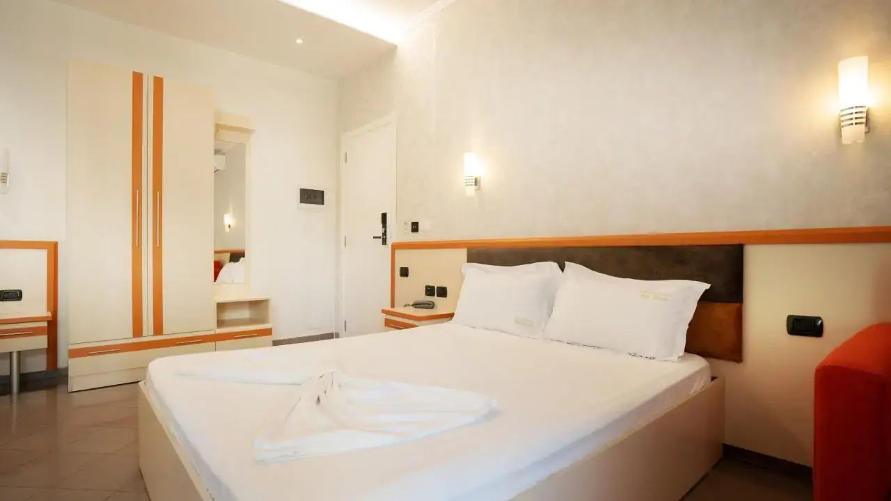 Ylli I Detit Hotel