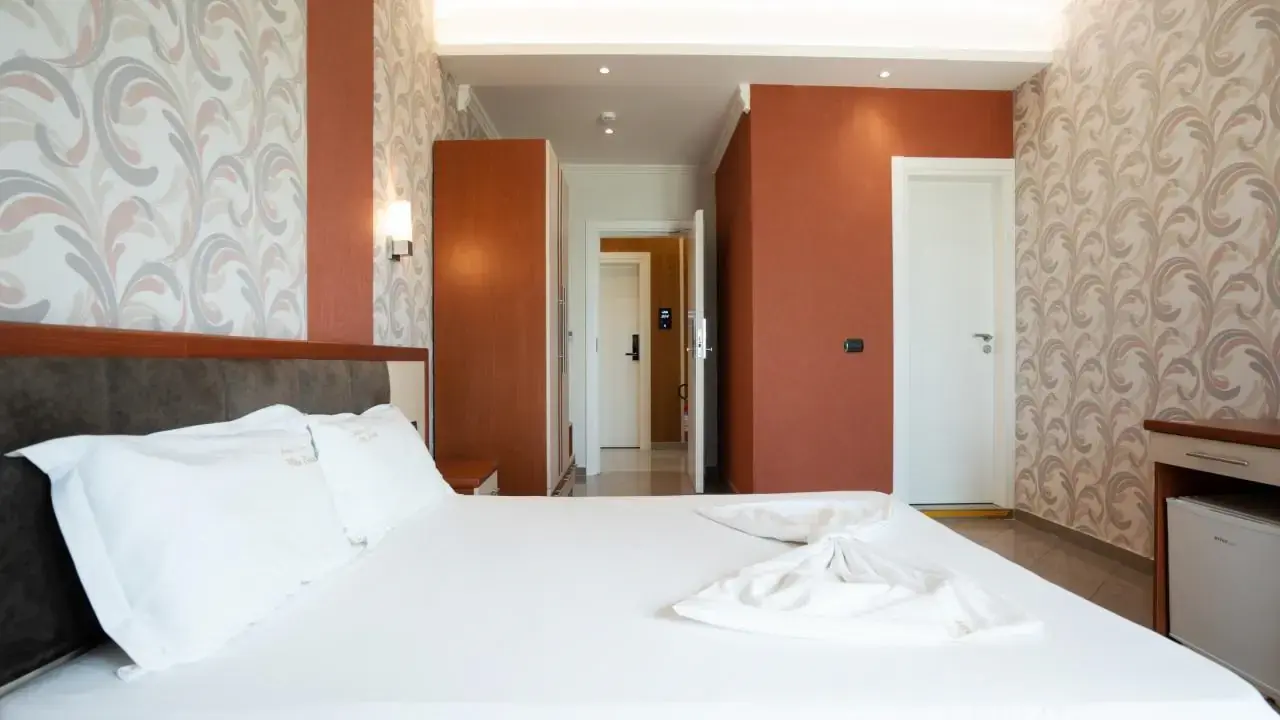 Ylli I Detit Hotel
