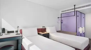 YOTEL Porto