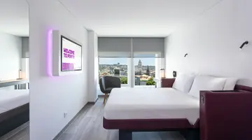 YOTEL Porto