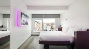 YOTEL Porto
