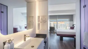 YOTEL Porto