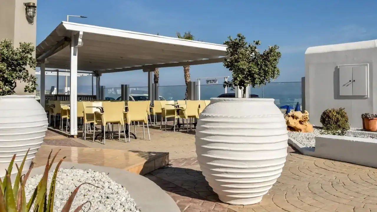 Yria Beach Hotel