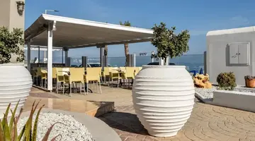 Yria Beach Hotel