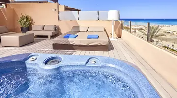 Zafiro Cala Mesquida