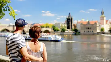 Zamki, góry i chmury