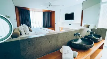Zante Maris Suites