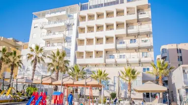 Zanzi Hotel