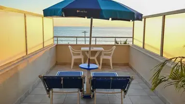 Zanzi Hotel