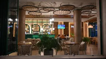 Zanzi Hotel