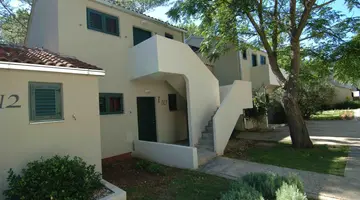 ZATON HOLIDAY RESORT 3***