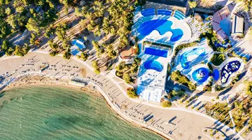 ZATON HOLIDAY RESORT 3***