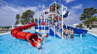 ZATON HOLIDAY RESORT 3***