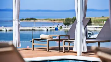 ZATON HOLIDAY RESORT 3***
